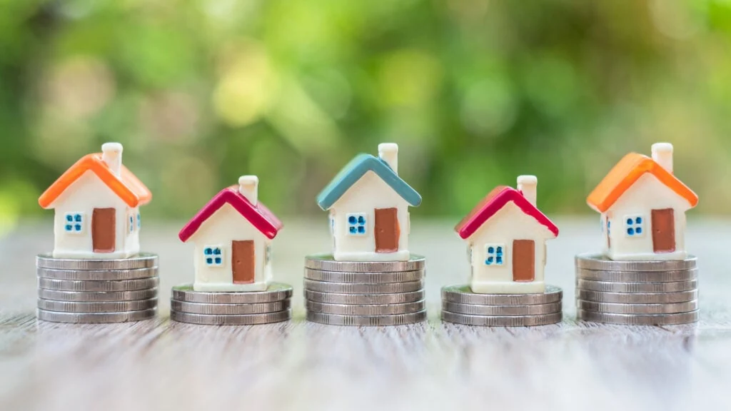 America's Housing Market Is Going K-Shaped — AI Millionaires Are Buying While Everyone Else Sits Out
