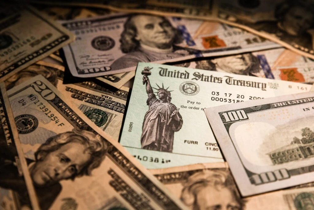 Economist Robin Brooks Sounds Alarm on Treasury Market, Says Its Real Problem Is 'Worse Than Meets the Eye' as Yields Surge Amid Weak Data